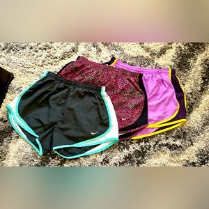 3 Pair Nike Shorts Size Médium